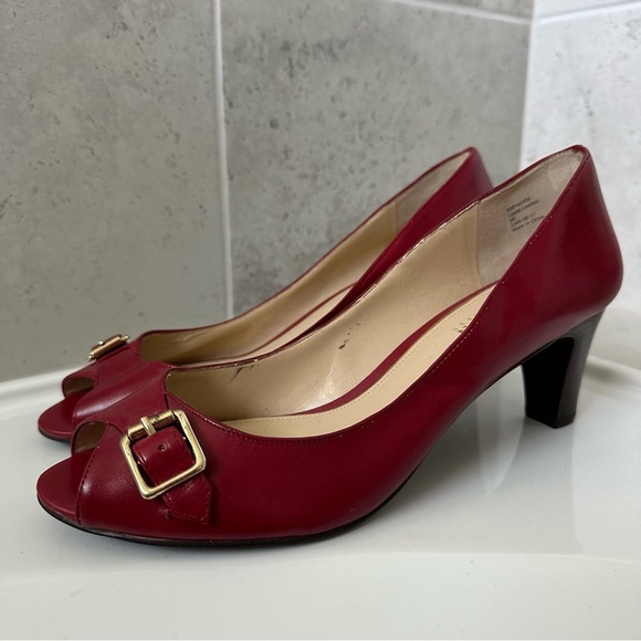 Lauren Ralph Lauren Women’s Red Heels Size 9 - Picture 1 of 14